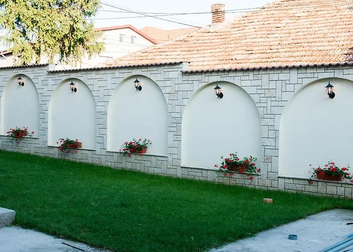 Complex Adal Chalé *