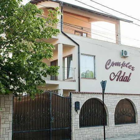 Complex Adal Chalet